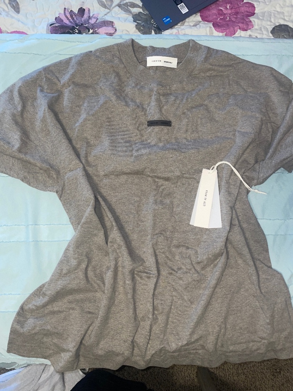 Essentials Fear of God T-Shirt SZ LARGE
